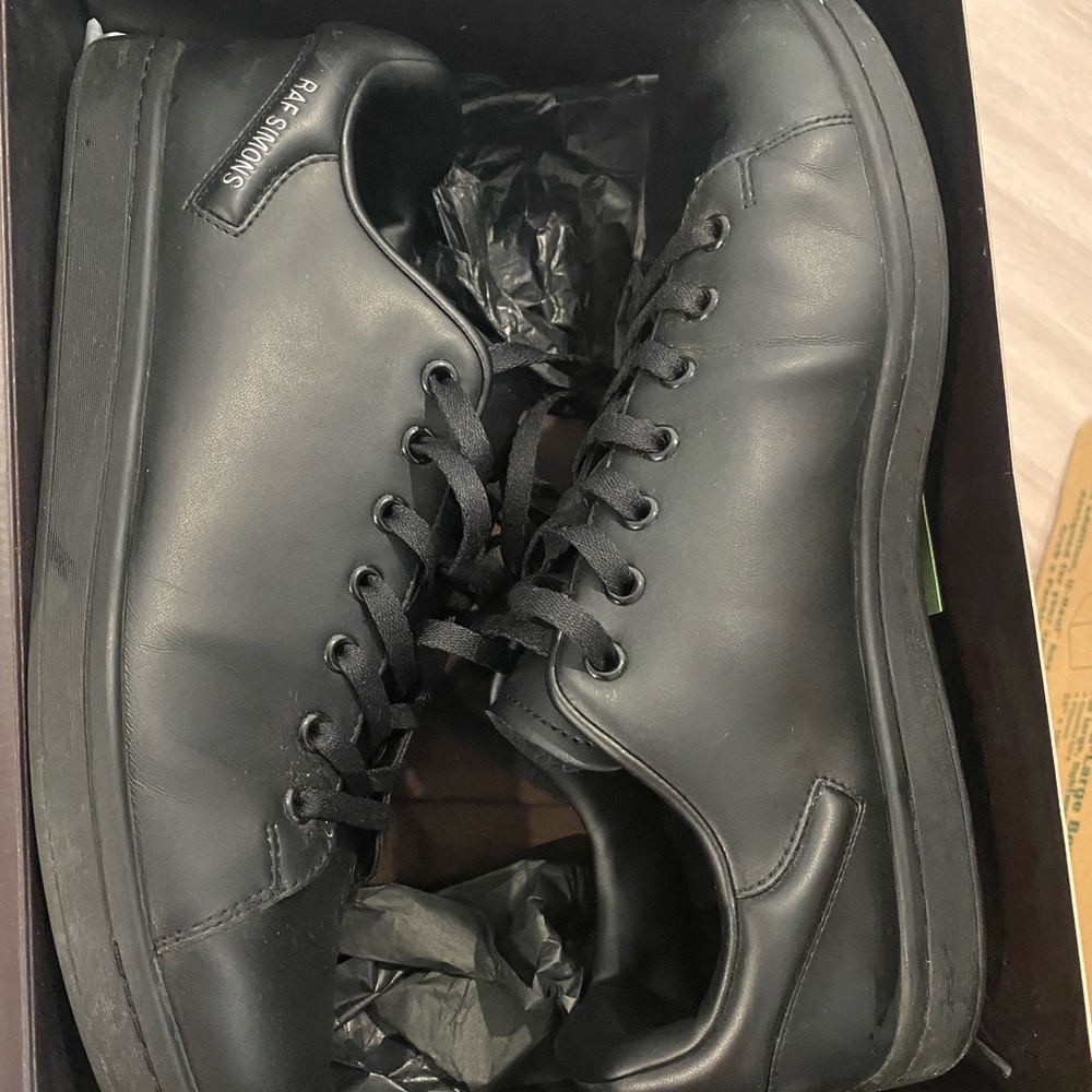 RAF Simmons Runner size 11.5